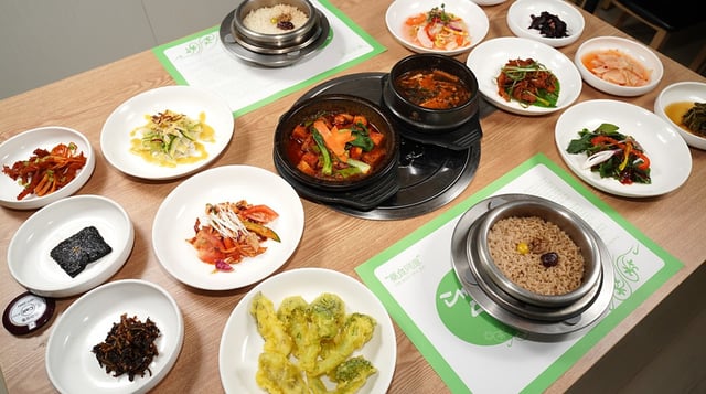 Tabulka jídelníčku s léčivými bylinami Jecheon 1