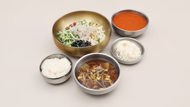 Sliced Raw Squid in Cold Broth 1