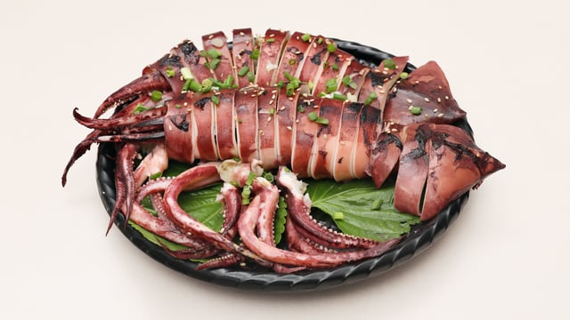 Steamed Whole Squid 1