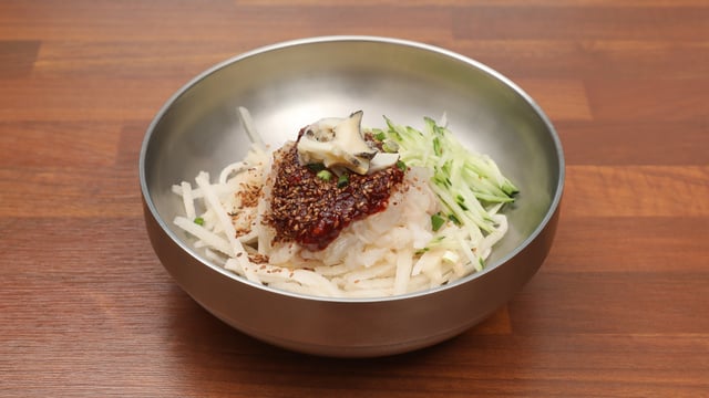 Sliced Raw Fish in Cold Broth 1
