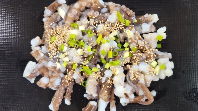 هشت‌پا زنده خرد شده 1