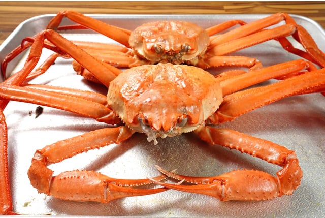 Steamed Snow Crab 1