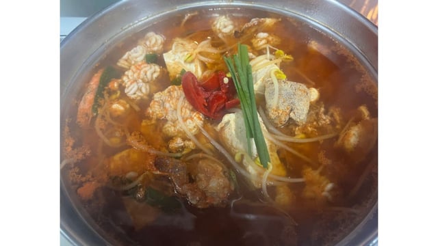 Supă picantă de intestine de pește și icre 1