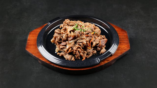Gegrilltes, mit Sojasoße mariniertes Bulgogi 1