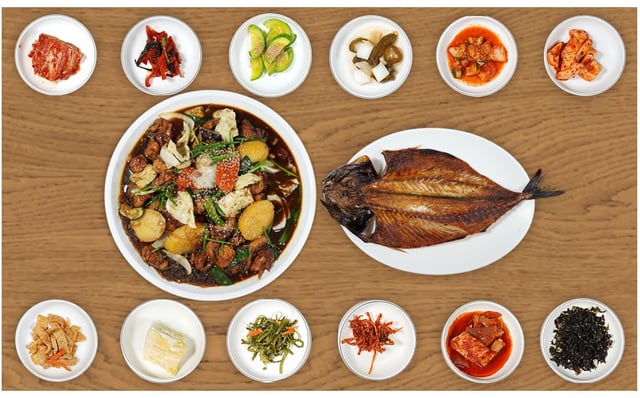 Andong-style dušen piščanec Set Menu 1