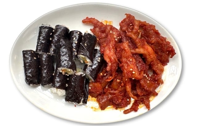 Seaweed Roll Bites + Braised Chicken Feet 1