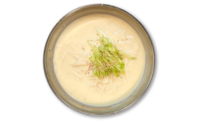 Noodles in Cold Soybean Soup 1