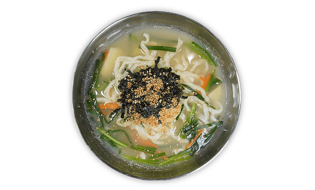 Mee buatan tangan dengan sup 1