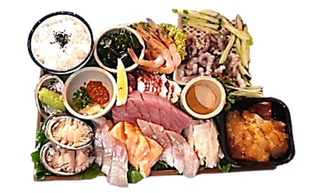 Assortierte Platte mit rohen Meeresfrüchten 1