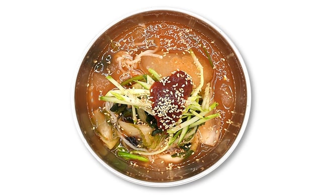 Mladé letní ředkvičky Kimchi Noodles 1