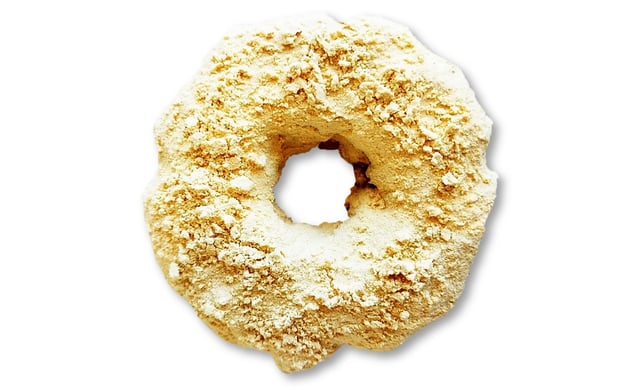 Donut-shaped Sweet Rice Puffs Snack with Soybean Powder 1