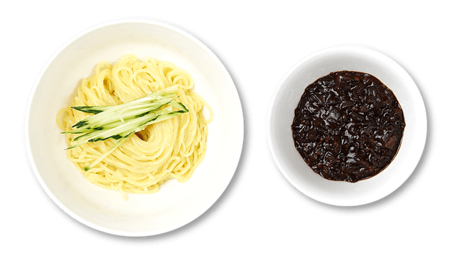 Noodles in salsa di fagioli neri con manzo 1
