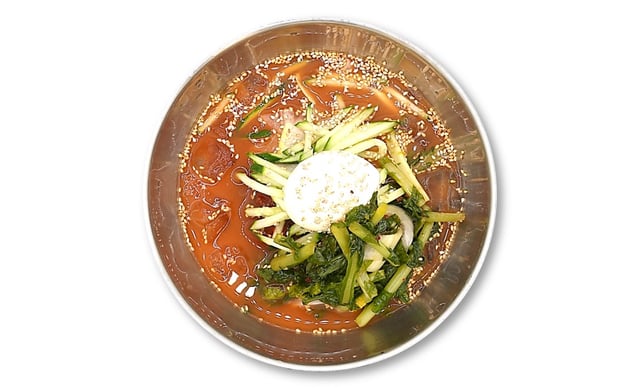 Cold Buckwheat Noodles with Young Summer Radish Kimchi 1