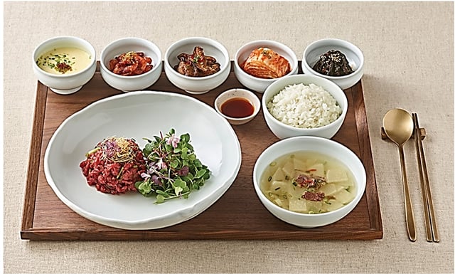 Korean Beef Tartare Bibimbap Set Menu 1