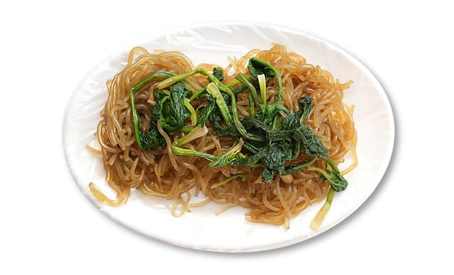 Скляна локшина з овочами 1