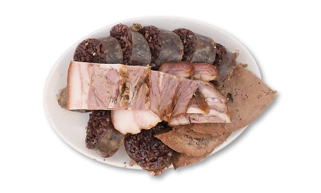 Stuffed Korean Sausage and Boiled Pig's Head Meat Slices 1