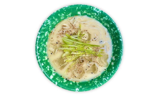 บะหมี่ในซุปถั่วเหลืองเย็น 1