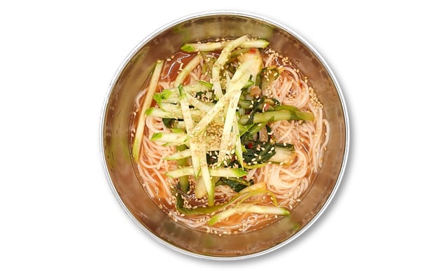 Young Summer Radish Kimchi Noodles 1