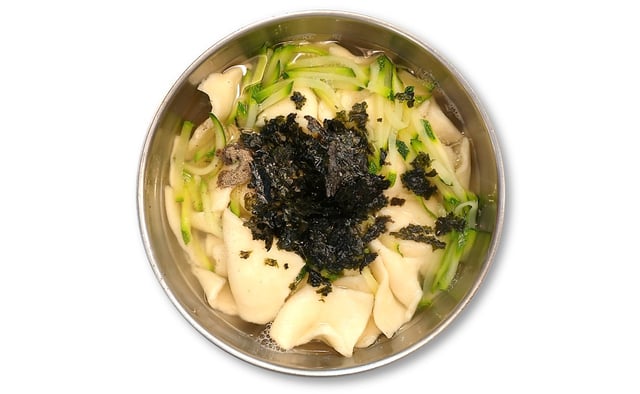 Hand-pulled Dough Soup 1