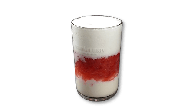 Strawberry Yoyo (Buah segar dengan yogurt buatan sendiri dan busa susu lembut) 1