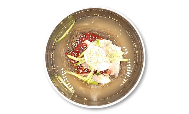 บะหมี่บัควีทในน้ำซุปเย็น 1
