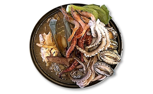 Hühner- und Meeresfrüchtesuppe 1