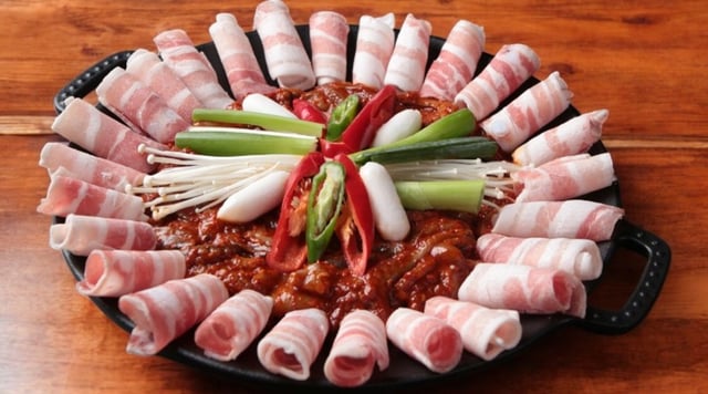 Polpo palmato piccante alla piastra con pancetta di maiale (Media / Piccante / Piccante) 1