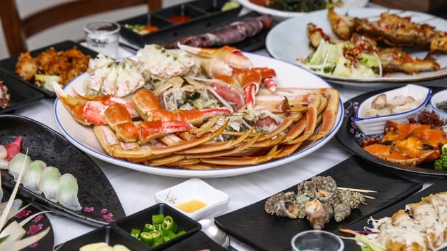 Steamed Snow Crab 1