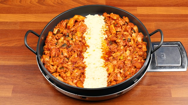 Spicy Stir-fried Chicken and cheese 1