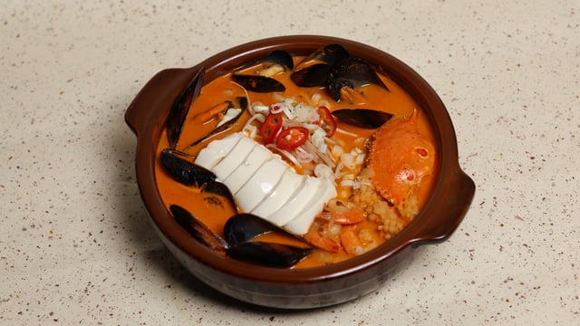 Spicy Soft Bean Curd and Seafood Noodle Soup 1