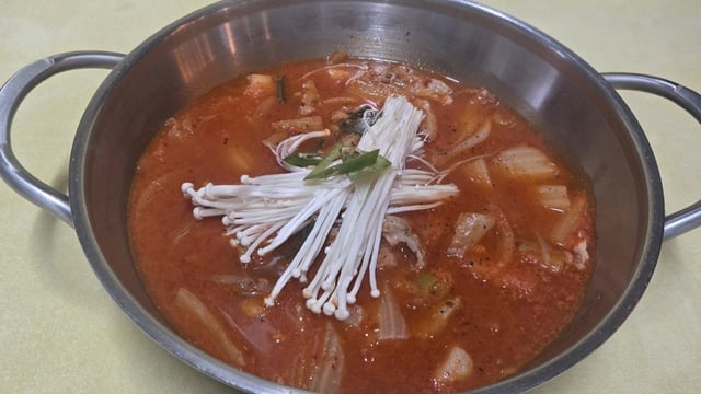 Pork Shoulder Kimchi Jjigae 1