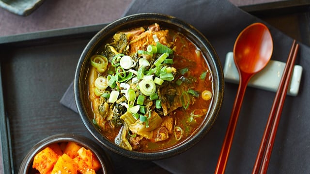 Whole Pork Bone Hangover Soup 1