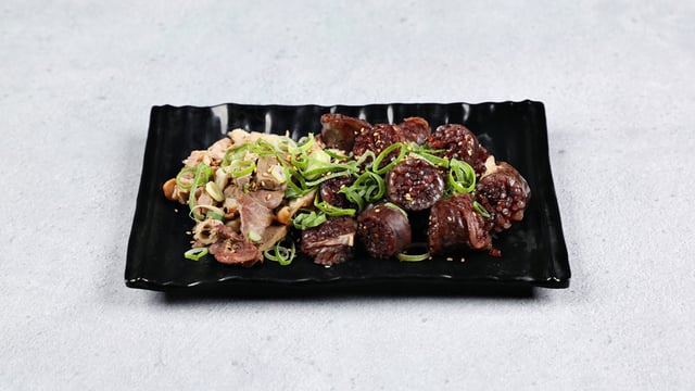 Sweet Rice Stuffed Korean Sausage 1