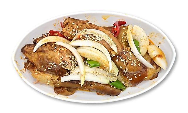 Braised Pig Tails 1