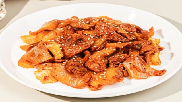 Salteado picante de kimchi y cerdo 1