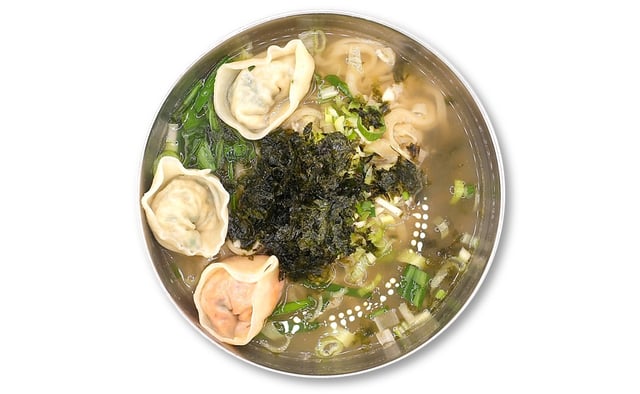 ก๋วยเตี๋ยวและเกี๊ยวน้ำซุป 1
