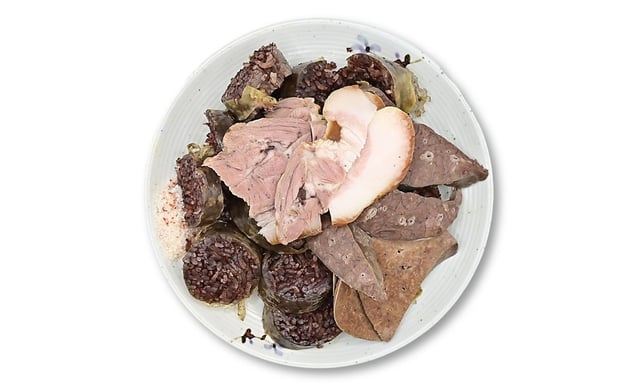 Fyldt Koreansk Pølse og Svineindmad 1