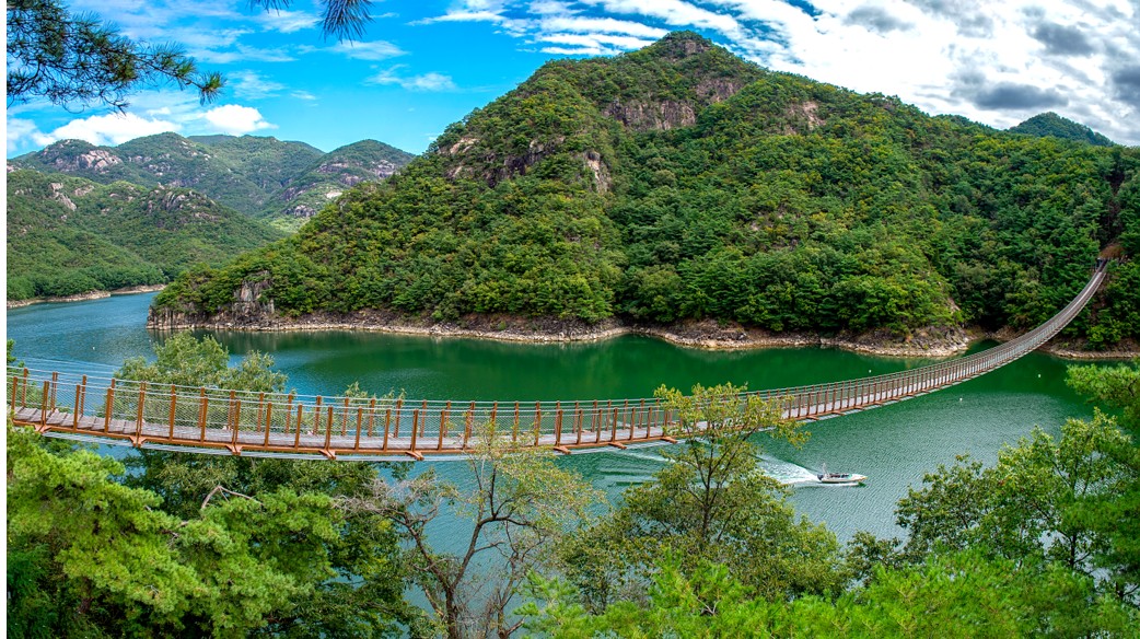 옥순봉 출렁다리 1